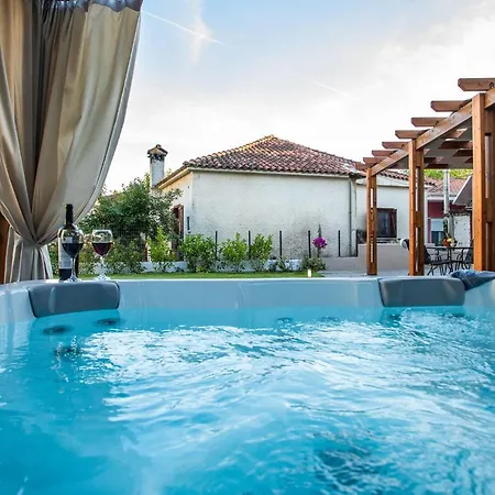 Meteora Boutique E 빌라